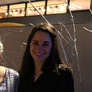 Meet your Posher, Carissa